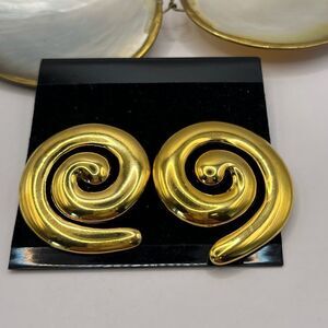 Erwin Pearl Vintage Gold Tone Earrings